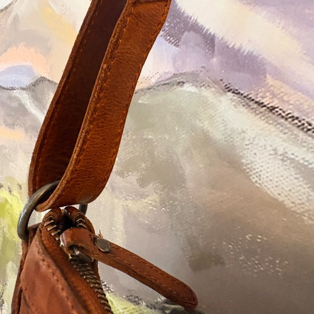Vilenca Holland Leather Woven Purse - Picture 5 of 13